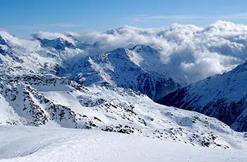 Premium taxi transfer from Innsbruck Airport (INN) to Sölden - book online