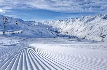 Premium taxi transfer from Innsbruck Airport (INN) to Obergurgl - book online