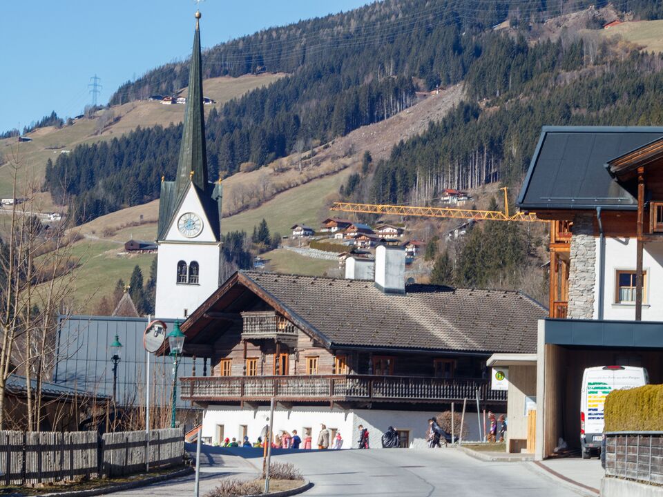 Taxi transfer Innsbruck Airport to Brixen im Thale
