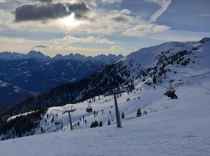 Taxi Transfer Innsbruck Airport to Alpe di Pampeago
